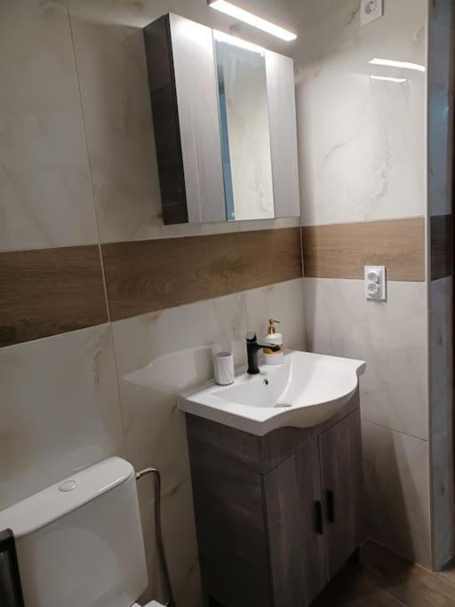 Petite Suite With Backyard. Mytilene Exterior photo