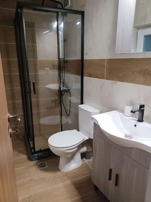 Petite Suite With Backyard. Mytilene Exterior photo